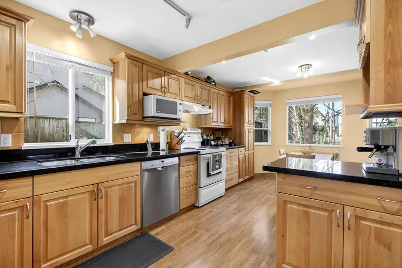 24 20888 MCKINNEY AVENUE - photo 2 of 25