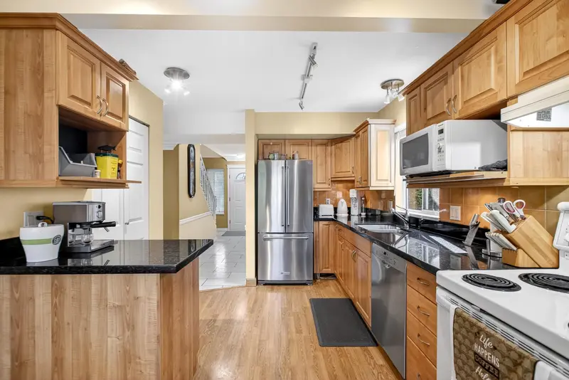 24 20888 MCKINNEY AVENUE - photo 3 of 25