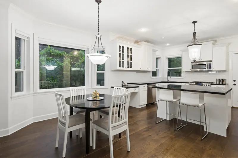 21686 93 AVENUE - photo 4 of 25