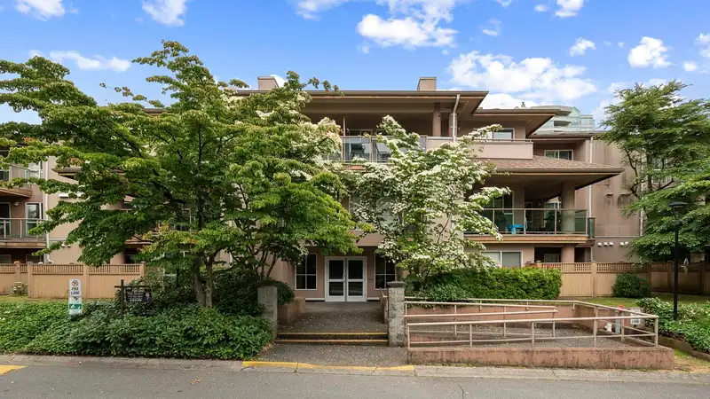105 14998 101A AVENUE - photo 1 of 40