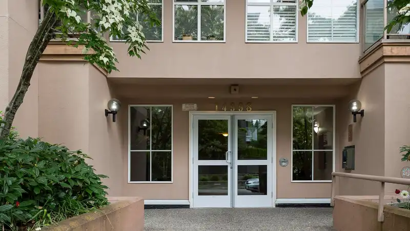 105 14998 101A AVENUE - photo 3 of 40