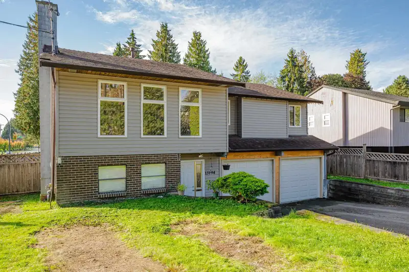 13194 98A AVENUE - photo 3 of 37