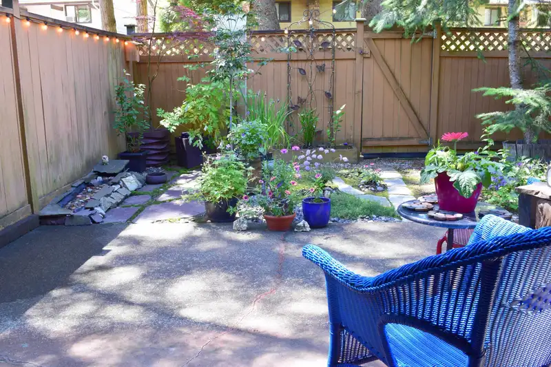 151 7478 138 STREET - photo 2 of 34