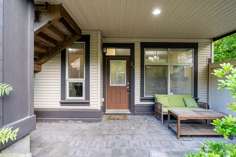 27 19478 65 AVENUE - photo 4 of 32