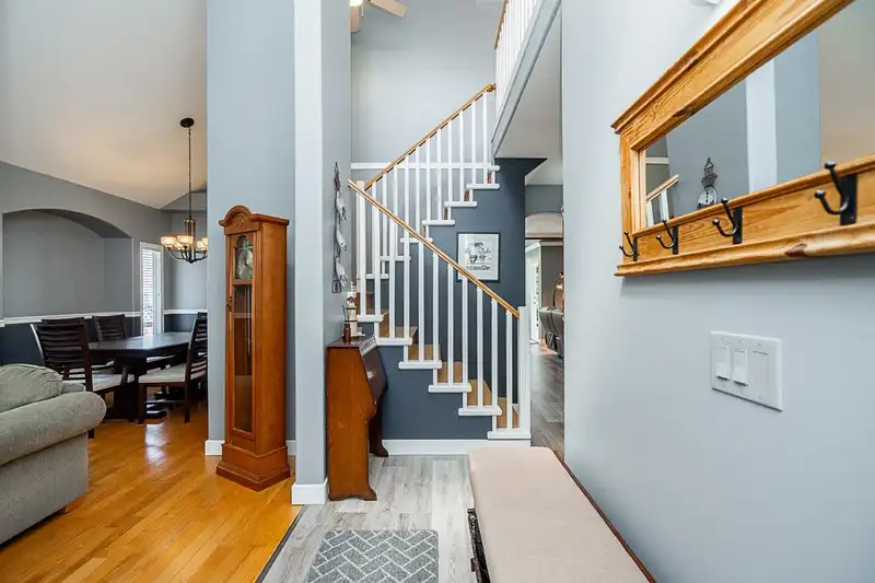 16601 61 AVENUE - photo 4 of 40