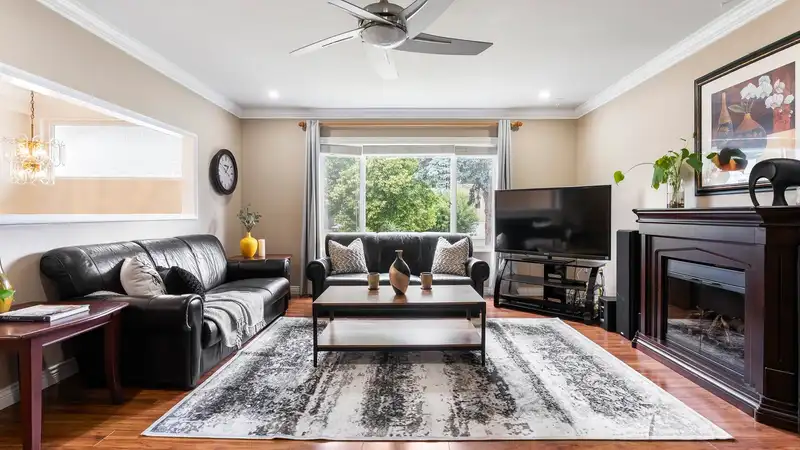 14409 CHARTWELL DRIVE - photo 2 of 38
