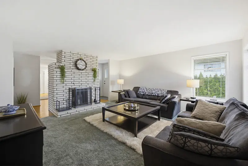 19475 116B AVENUE - photo 3 of 25