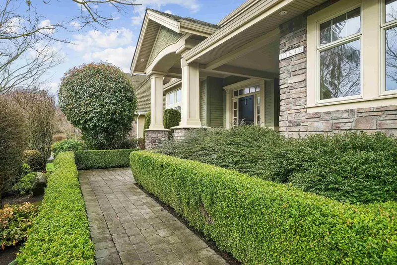 15845 39A AVENUE - photo 2 of 25