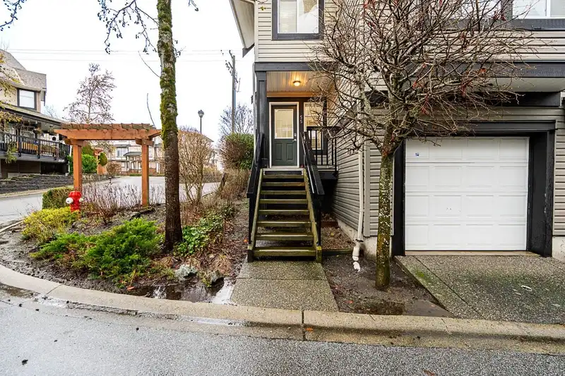 55 19448 68 AVENUE - photo 4 of 40