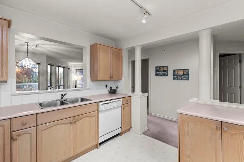 208 2575 WARE STREET - photo 4 of 25