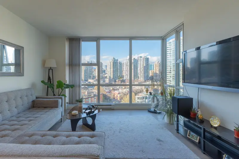 1605 193 AQUARIUS MEWS - photo 2 of 25