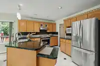 6041 186 STREET - thumbnail 9