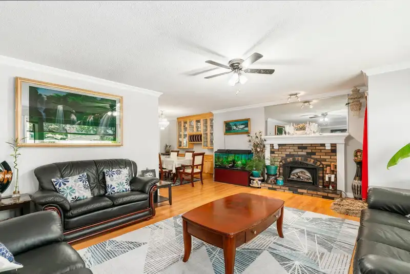 9211 132A STREET - photo 3 of 31