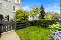 49 8168 136A STREET - thumbnail 4