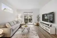49 8168 136A STREET - thumbnail 5
