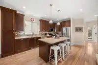 18990 67A AVENUE - thumbnail 5