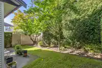 5 8250 158 STREET - thumbnail 32