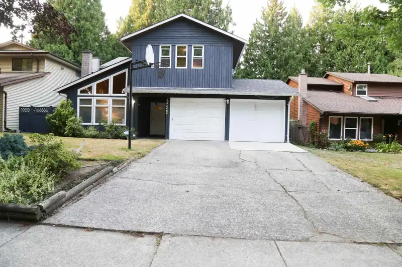 15425 98TH AVENUE - photo 1 of 40