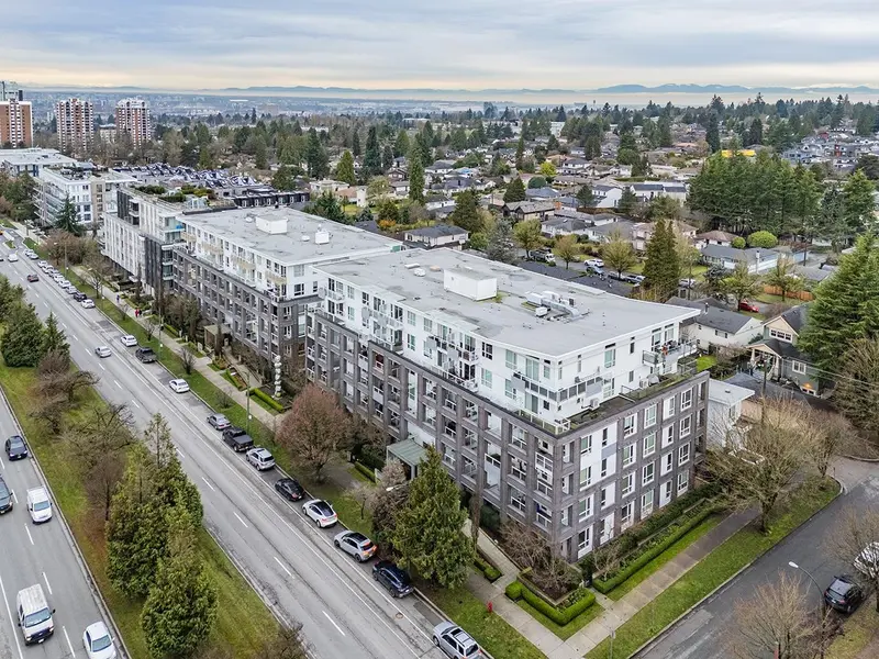 501 6633 CAMBIE STREET - photo 3 of 25