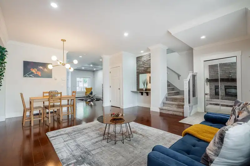 6222 148 STREET - photo 4 of 40