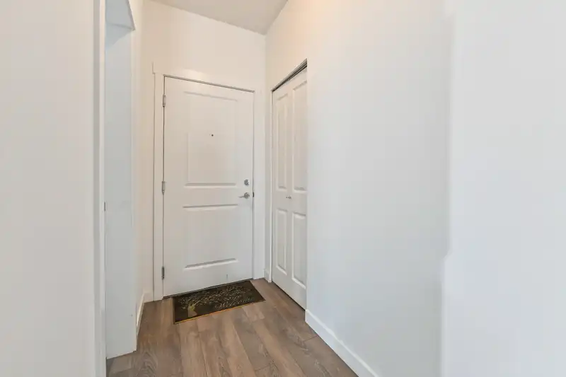 306 15848 FRASER HIGHWAY - photo 2 of 17