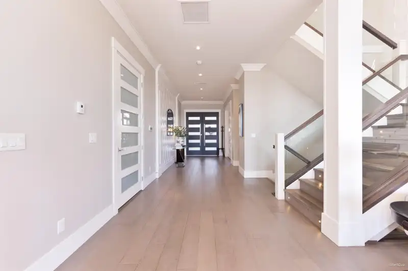 7679 155 STREET - photo 3 of 38