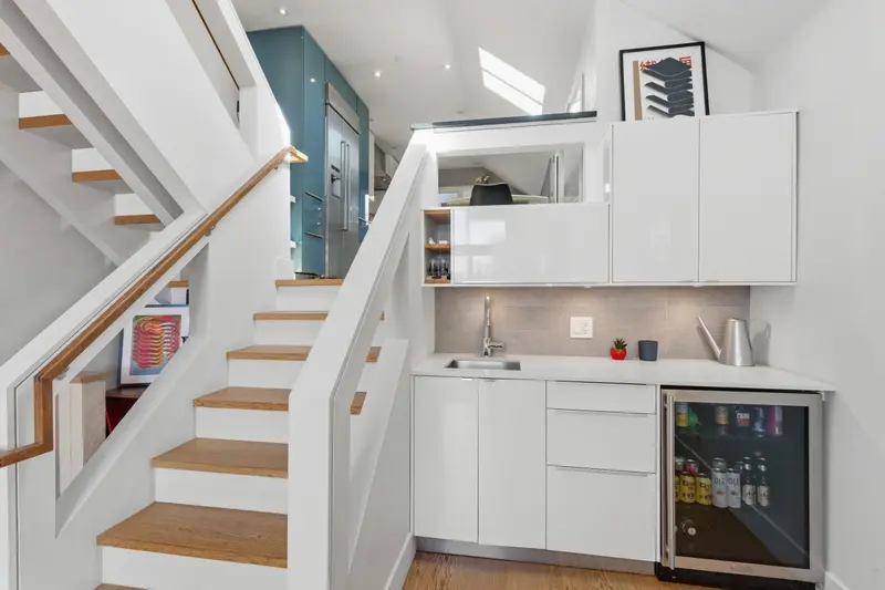 D 225 E 4TH STREET - photo 4 of 25