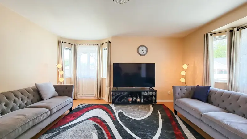 12 20799 119 AVENUE - photo 4 of 18