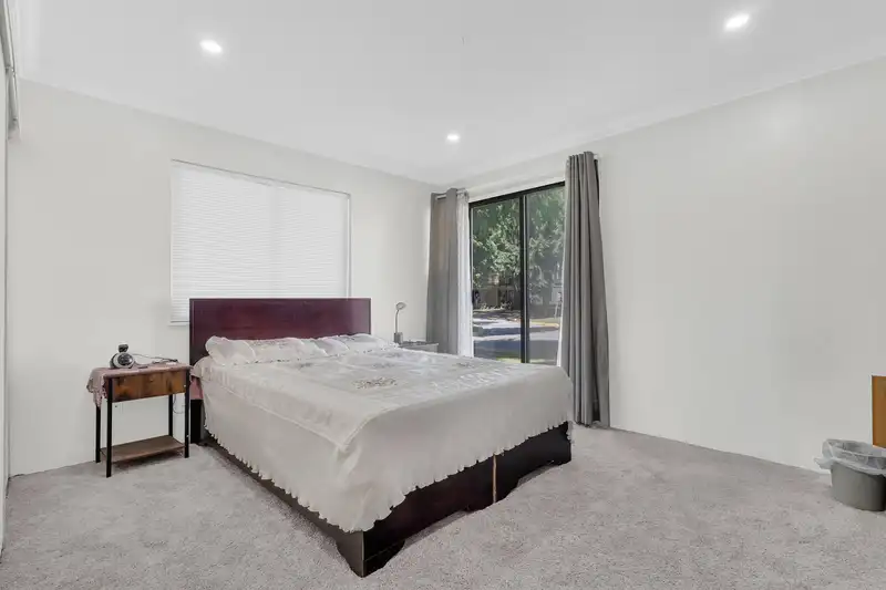 101 13291 70B AVENUE - photo 4 of 27