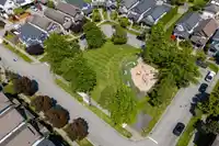 6721 184A STREET - thumbnail 33
