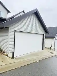 6242 147B STREET - thumbnail 3