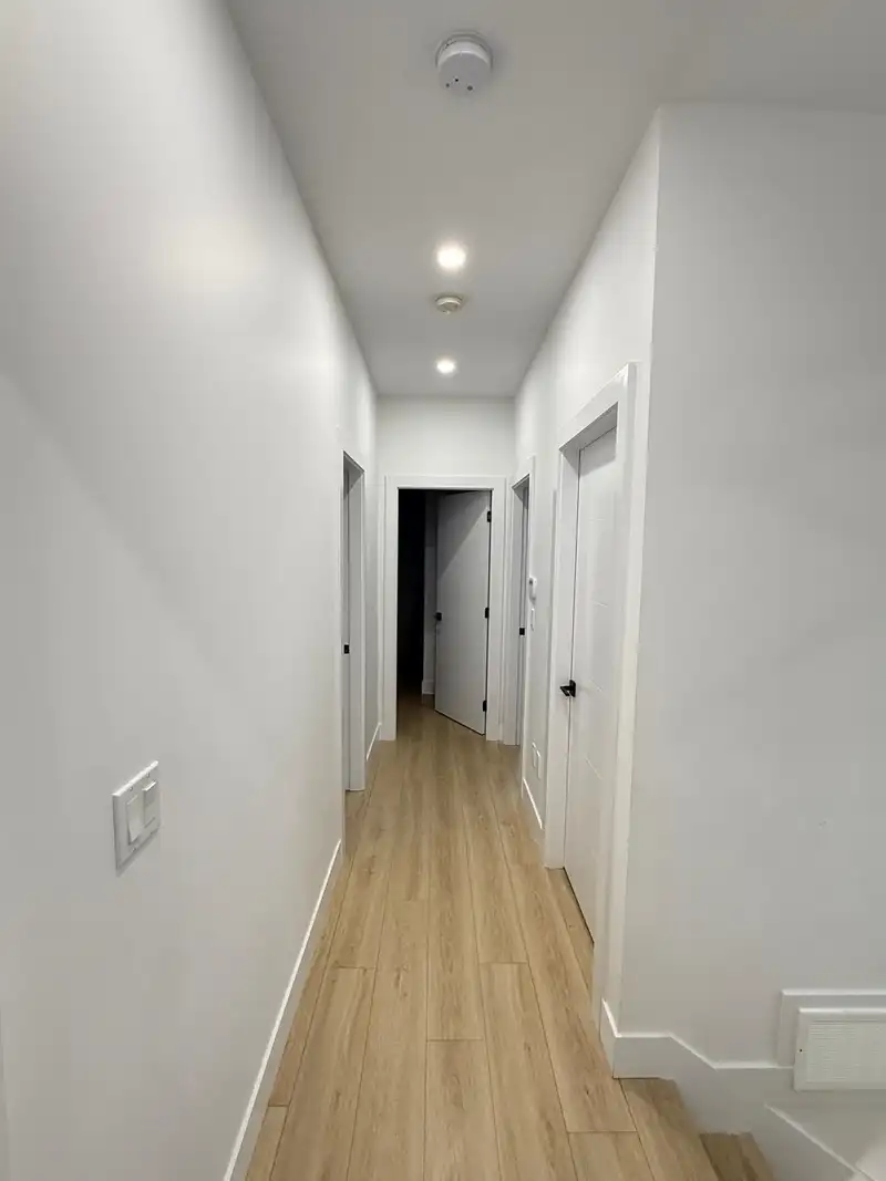 6242 147B STREET - photo 4 of 21