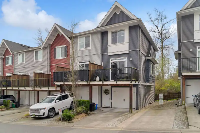 20 19128 65 AVENUE - photo 1 of 31