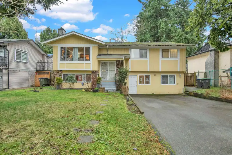 12754 CAMPBELL PLACE - photo 2 of 34