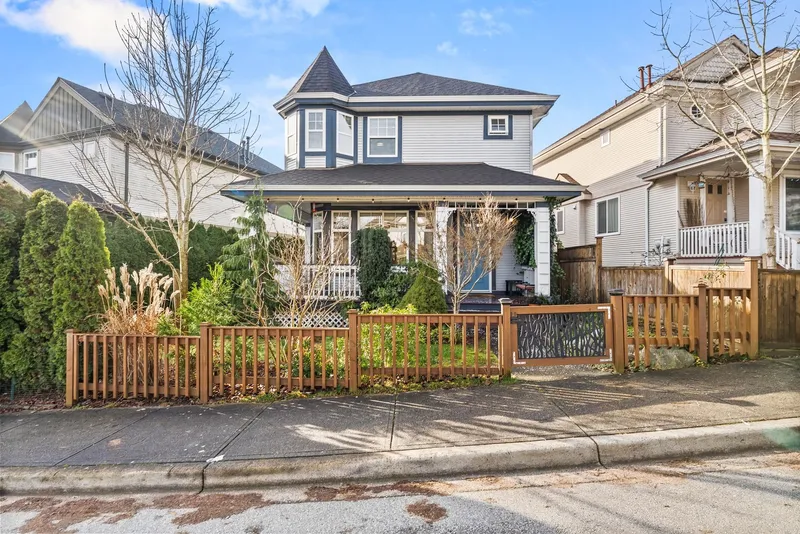 5665 149 STREET - photo 1 of 25