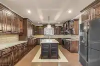 6968 151A STREET - thumbnail 13