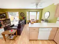 6 9727 152B STREET - thumbnail 11