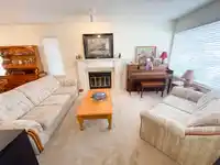 6 9727 152B STREET - thumbnail 4
