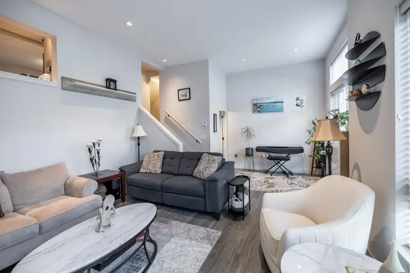 55 14058 61 AVENUE - photo 3 of 37