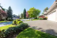 8030 153A STREET - thumbnail 3