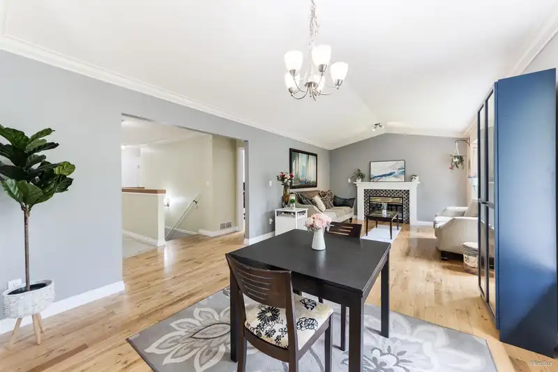 11468 ROXBURGH ROAD - photo 3 of 35