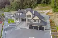 5579 136B STREET - thumbnail 10