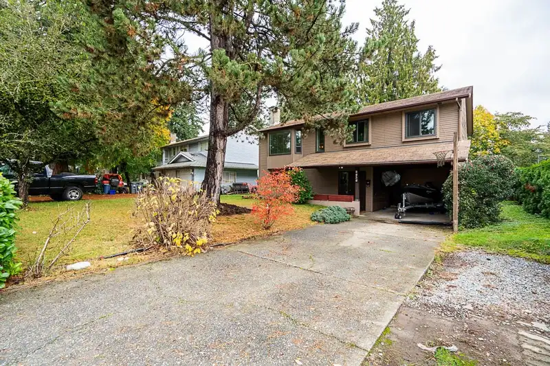 6050 132A STREET - photo 1 of 37