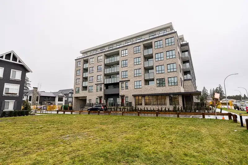 506 15738 85 AVENUE - photo 1 of 7
