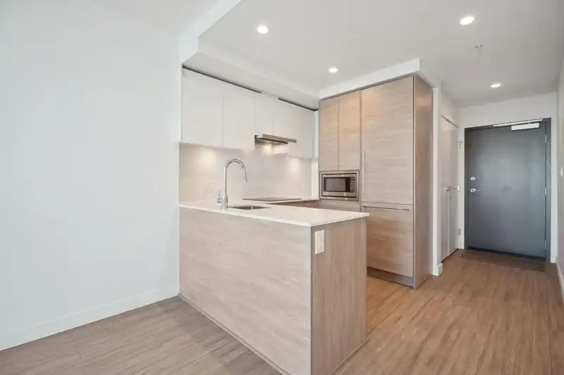 2611 13615 FRASER HIGHWAY - photo 3 of 24