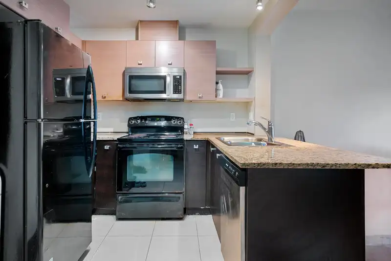 224 6688 120 STREET - photo 2 of 26