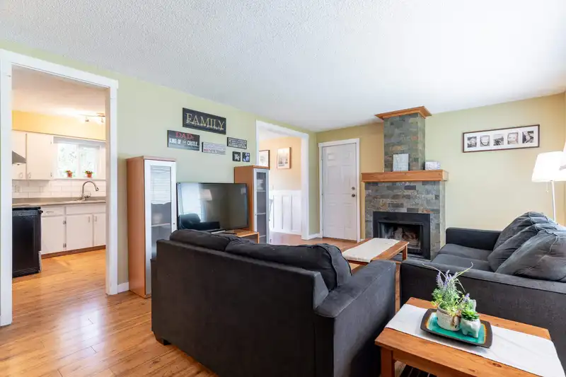 10259 143A STREET - photo 3 of 24