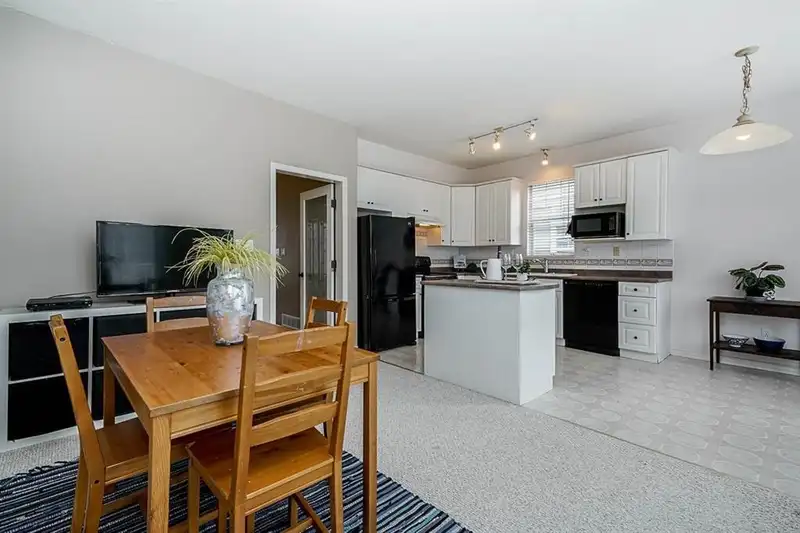 22 6518 121 STREET - photo 4 of 30