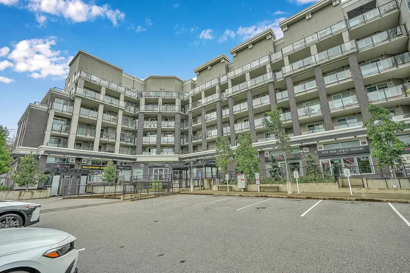 505 20826 72 AVENUE - photo 2 of 25