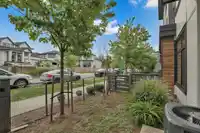 5 7127 193A STREET - thumbnail 36